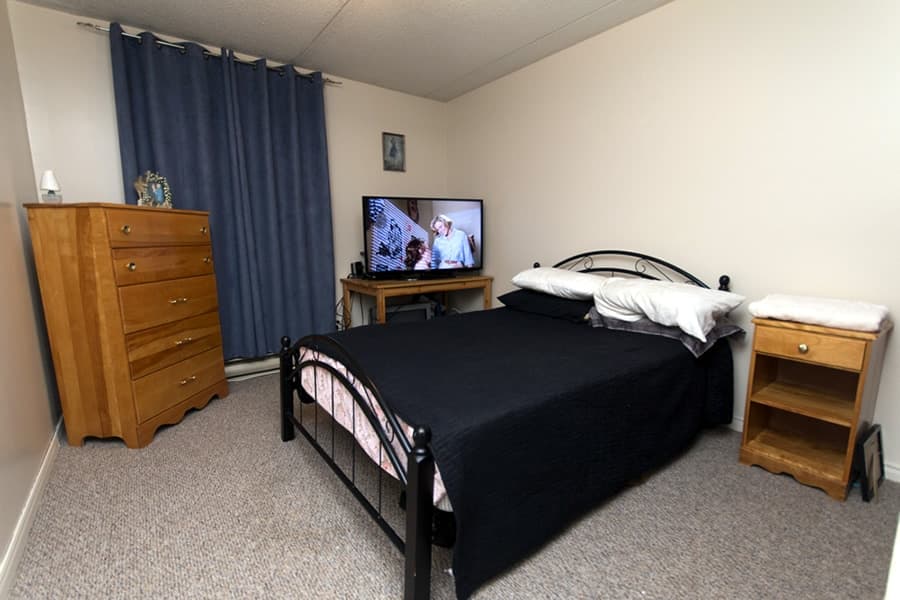 2 Bedroom Apartments thumbnail 9