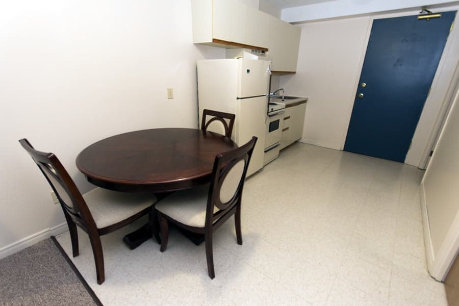 Bachelor Apartments thumbnail 10