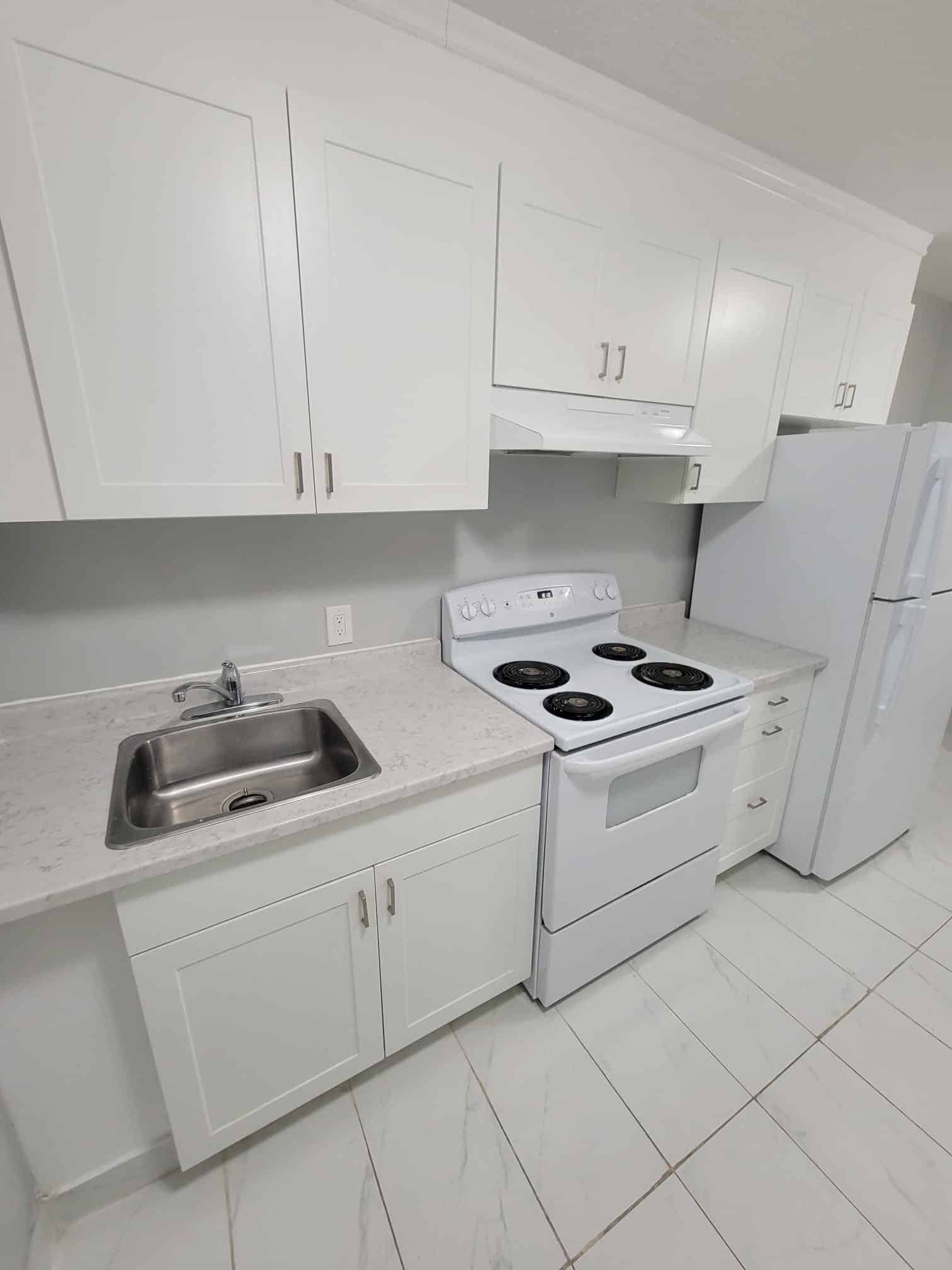 Bachelor Apartments thumbnail 12