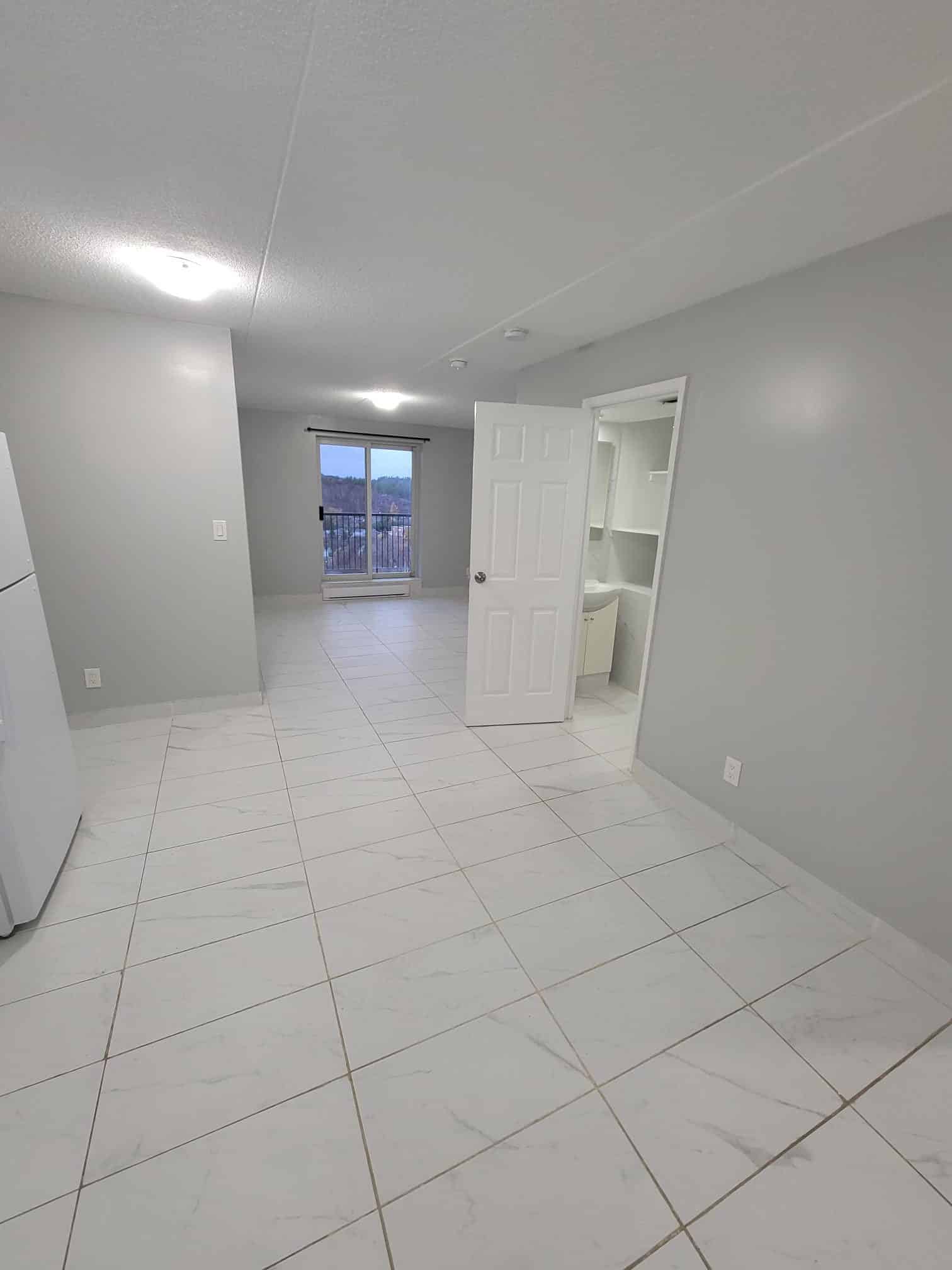 Bachelor Apartments thumbnail 13