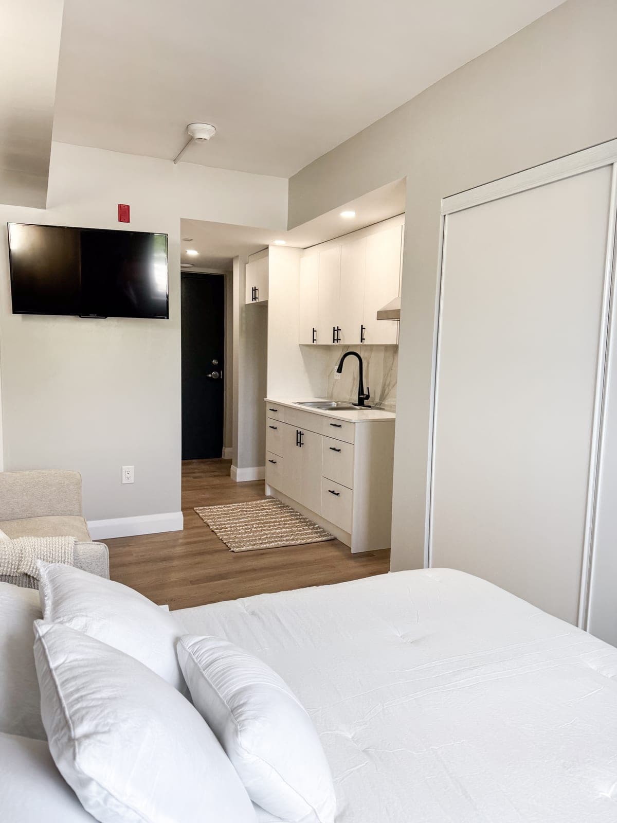 Bachelor Apartments